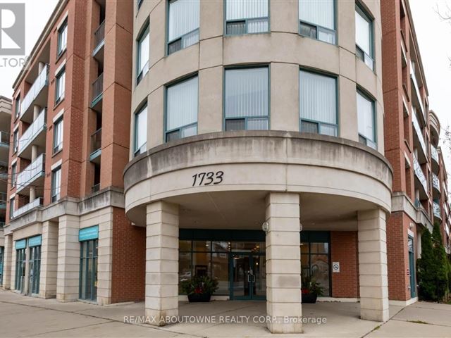 The Beach Condominiums 4 - 404 1733 Queen Street East - photo 2