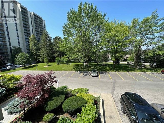 260-350 Seneca Hill Drive Condos - 1014 260 Seneca Hill Drive - photo 2