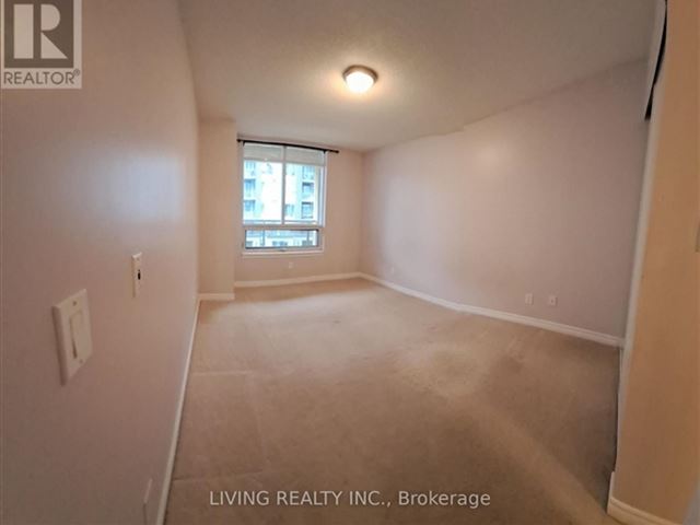 Rockefeller on Bayview - 410 18 Kenaston Gardens - photo 2