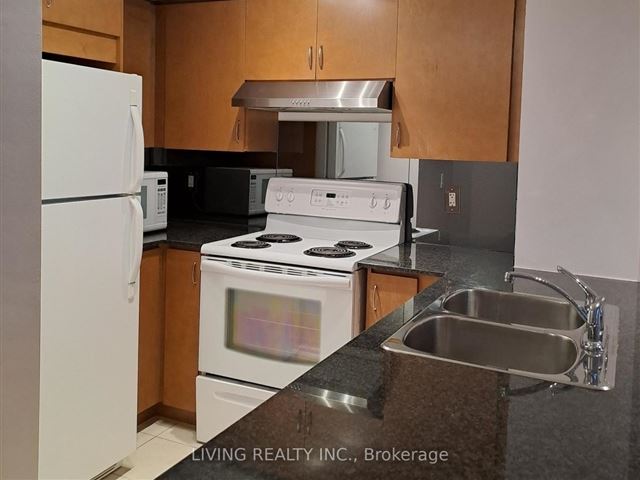 Rockefeller on Bayview - 410 18 Kenaston Gardens - photo 3