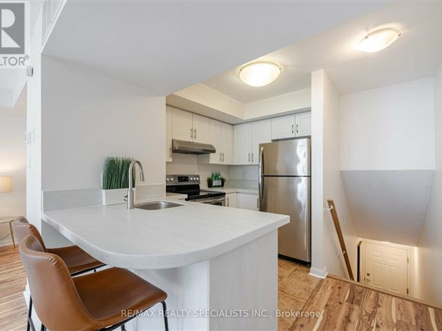 Newtowns at King Towns - 1021 20 Laidlaw Street - photo 3