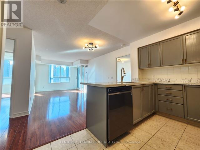 The Majestic 2 - 807 18 Parkview Avenue - photo 2