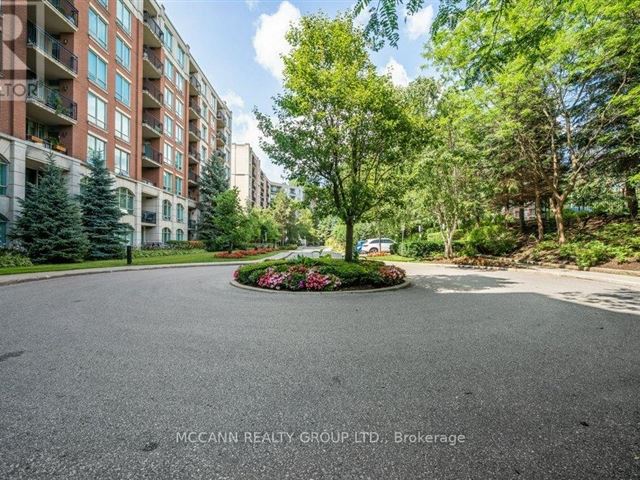 Hillside At York Mills - 614 18 William Carson Crescent - photo 1