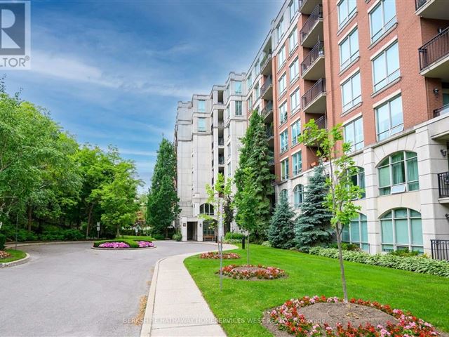 Hillside At York Mills - 803 18 William Carson Crescent - photo 2