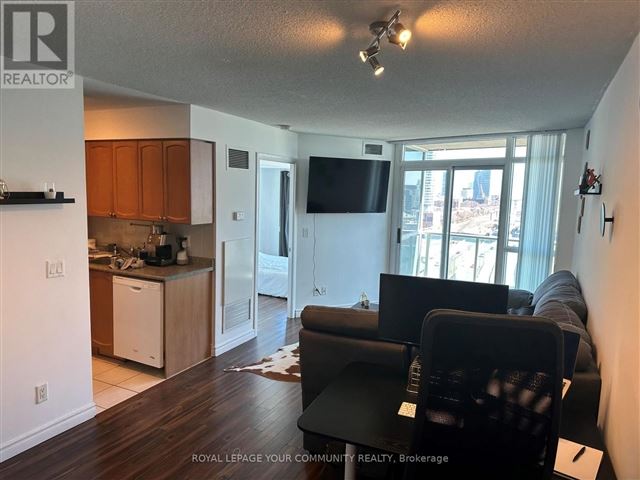 18 Yonge - 1510 18 Yonge Street - photo 2