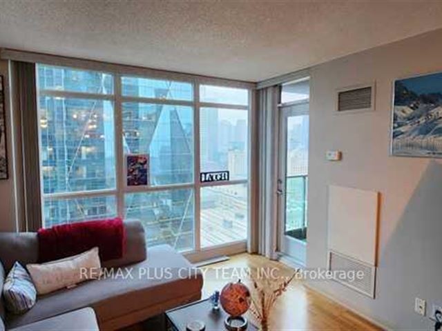 18 Yonge - 2814 18 Yonge Street - photo 3