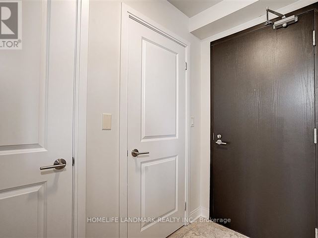 18 Yorkville - 2109 18 Yorkville Avenue - photo 3