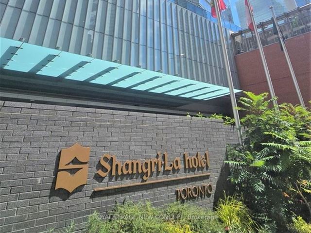 Shangri-La - 4902 180 University Avenue - photo 1