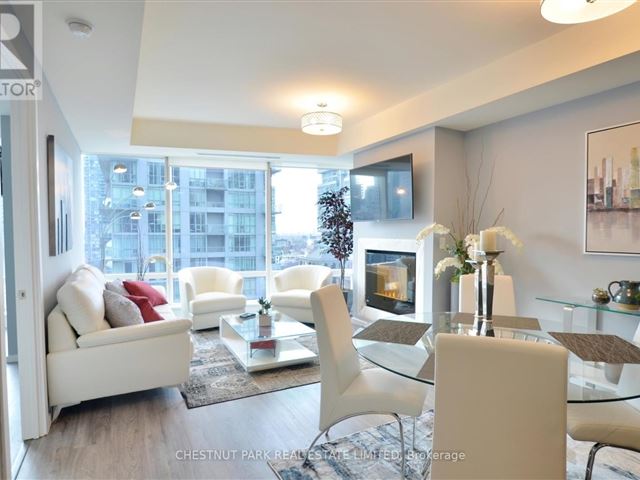 Shangri-La - 1904 180 University Avenue - photo 1