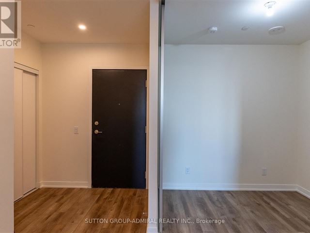 Reunion Crossing Condos & Urban Towns - 613 1808 Saint Clair Avenue West - photo 2