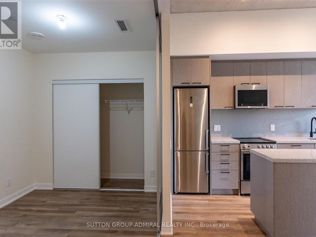 Reunion Crossing Condos & Urban Towns - 613 1808 Saint Clair Avenue West - photo 3