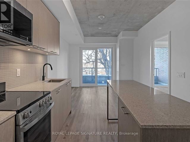 Reunion Crossing Condos & Urban Towns - 218 1808 Saint Clair Avenue West - photo 3