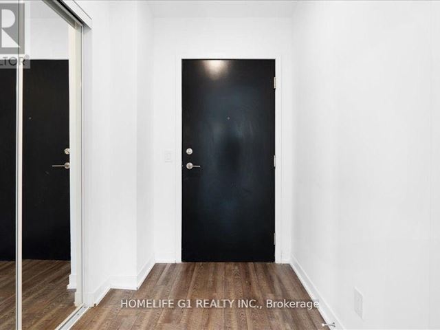 Reunion Crossing Condos & Urban Towns - 804 1808 Saint Clair Avenue West - photo 3