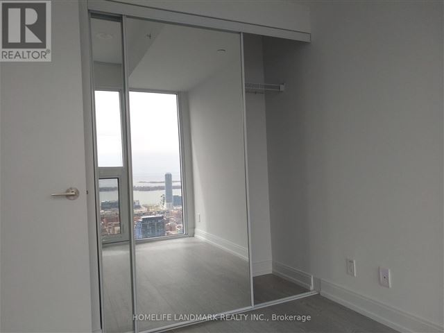 Grid Condos - 5610 181 Dundas Street East - photo 2