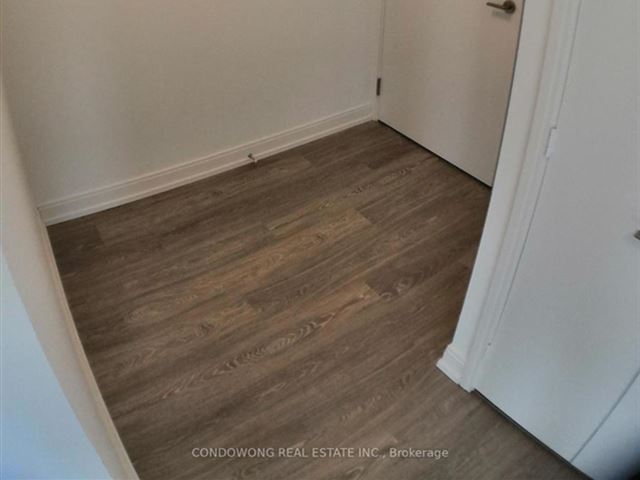 Grid Condos - 3905 181 Dundas Street East - photo 2