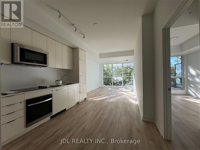 181 Sheppard Avenue East - 311 181 Sheppard Avenue East - photo 2