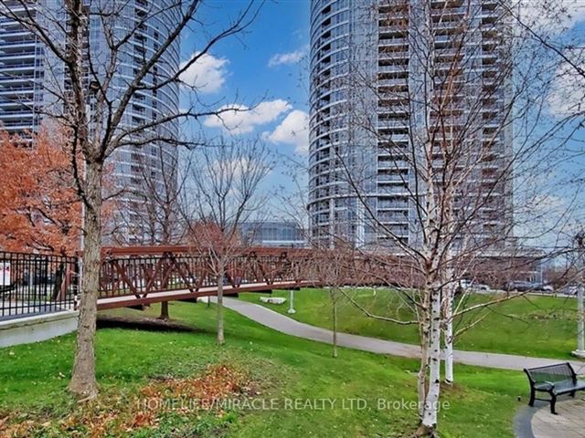 Ventus II at Metrogate - ph20 181 Village Green Square - photo 1