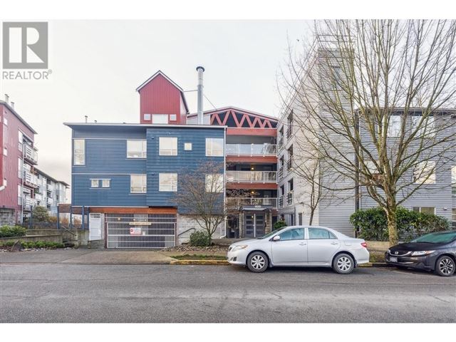 Pilot House At Tugboat Landing - 405 1880 East Kent Avenue South - photo 2