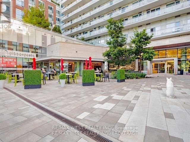 High Park Residences - 1118 1830 Bloor Street West - photo 1