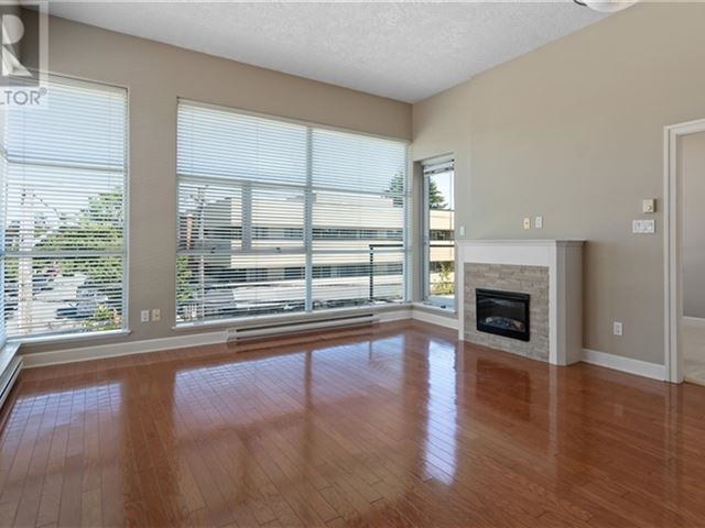 1831 Oak Bay AVE - 305 1831 Oak Bay Avenue - photo 3