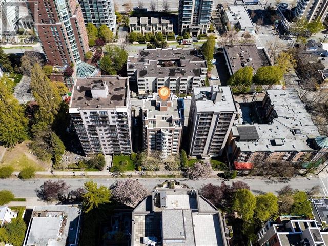 Sundial Place - 203 1845 Robson Street - photo 2