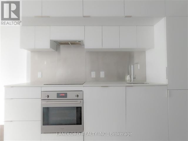 155 Redpath - 1801 185 Roehampton Avenue - photo 2