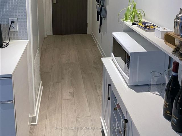 155 Redpath - 201 185 Roehampton Avenue - photo 2