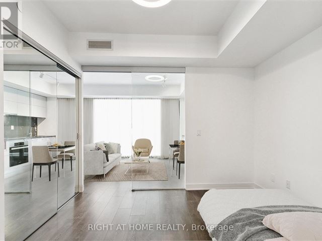 Cumberland Tower Condos - 1506 21 Avenue Road - photo 2