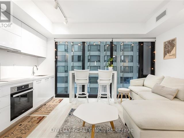 Cumberland Tower Condos - 1805 21 Avenue Road - photo 3