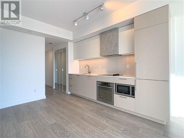 Zen King West  - 3511 19 Western Battery Road - photo 3