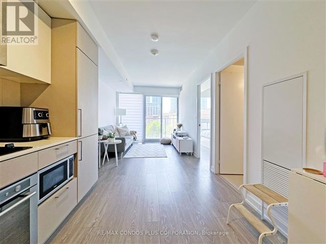 Zen King West  - 315 19 Western Battery Road - photo 3