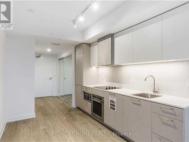 Zen King West  - 2616 19 Western Battery Road - photo 2