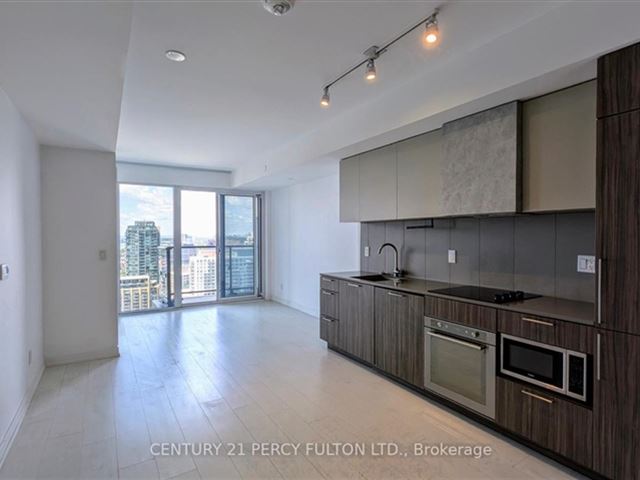 Zen King West  - 3308 19 Western Battery Road - photo 1