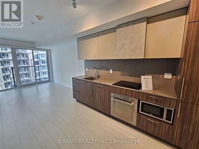 Zen King West  - 3103 19 Western Battery Road - photo 3