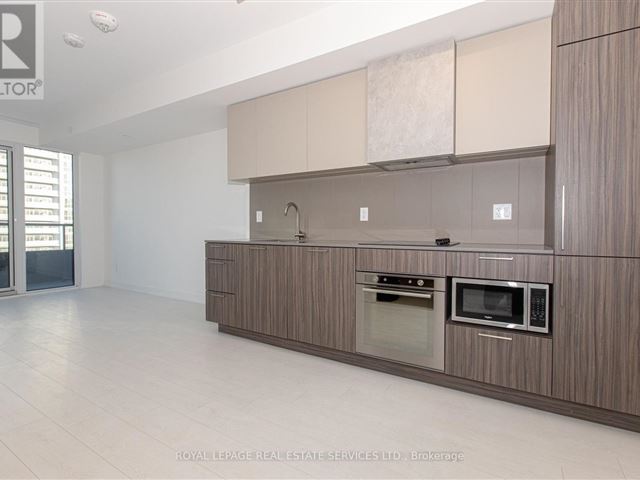 Zen King West  - 2620 19 Western Battery Road - photo 2