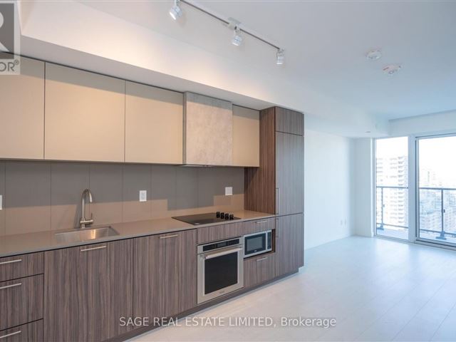 Zen King West  - 2111 19 Western Battery Road - photo 2