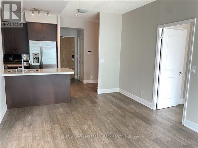 Park Lake Residences - 1505 1900 Lake Shore Boulevard West - photo 1