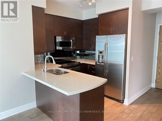 Park Lake Residences - 1505 1900 Lake Shore Boulevard West - photo 3