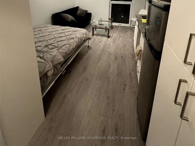 University Studios - 329 1900 Simcoe Street North - photo 2