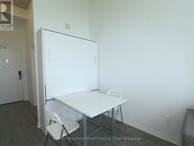 University Studios - 805 1900 Simcoe Street North - photo 3