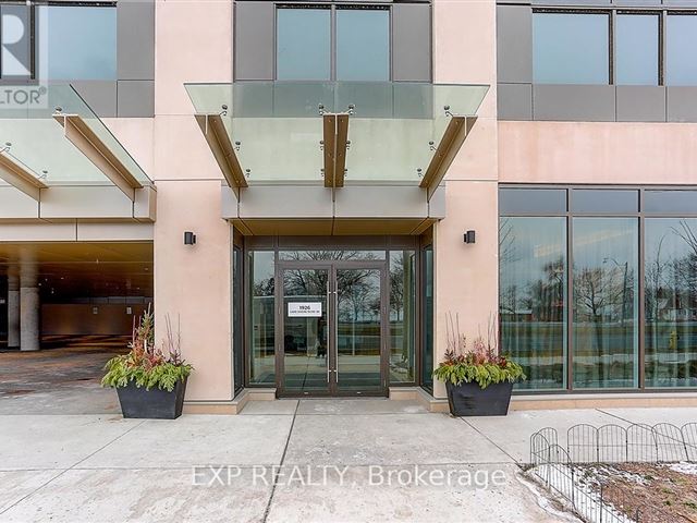 Mirabella Luxury Condos - West Tower - 2817 1926 Lake Shore Boulevard West - photo 2