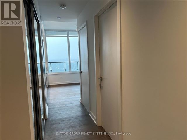 Mirabella Luxury Condos - West Tower - 4002 1926 Lake Shore Boulevard West - photo 2