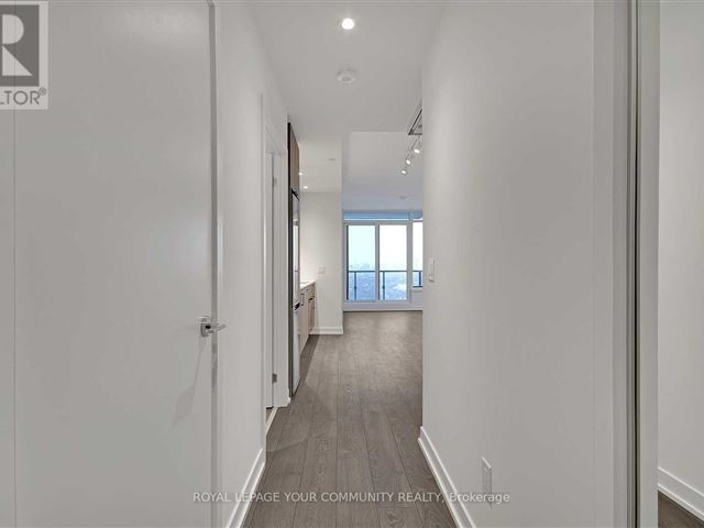 Mirabella Luxury Condos - West Tower - 3705e 1926 Lake Shore Boulevard West - photo 2