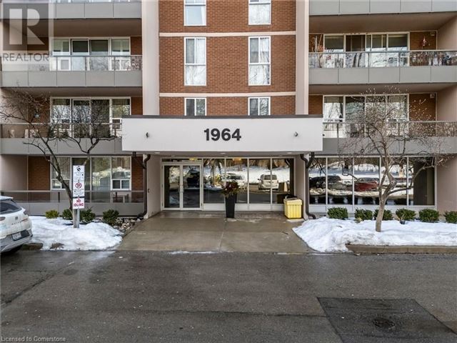 1964 Main Condos - 903 1964 Main Street West - photo 3