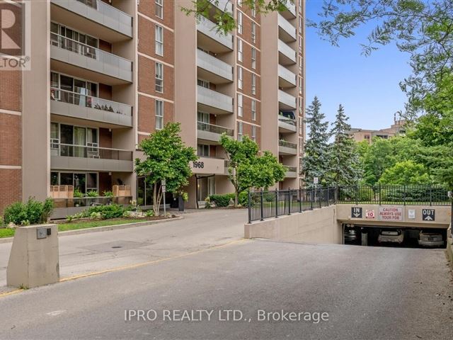 1964 Main Condos - 1004 1964 Main Street West - photo 3