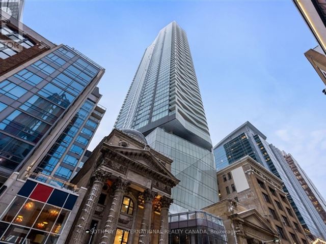 The Massey Tower - 1414 197 Yonge Street - photo 1