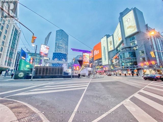 The Massey Tower - 3911 197 Yonge Street - photo 2