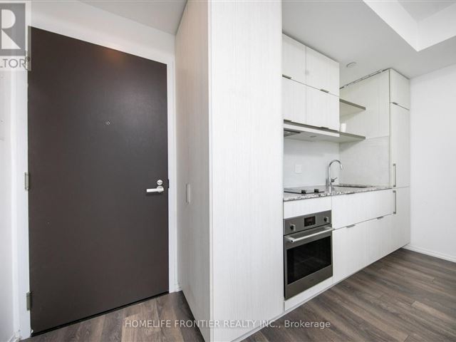 The Massey Tower - 1513 197 Yonge Street - photo 2