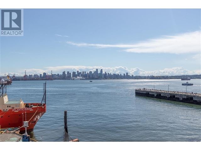 Trophy at the Pier - 401 199 Victory Ship Way - photo 2