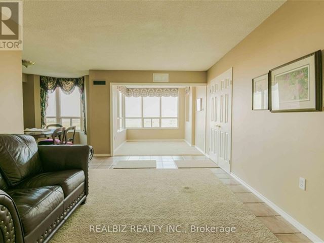 The Crown West - 1610 20 Cherrytree Drive - photo 2